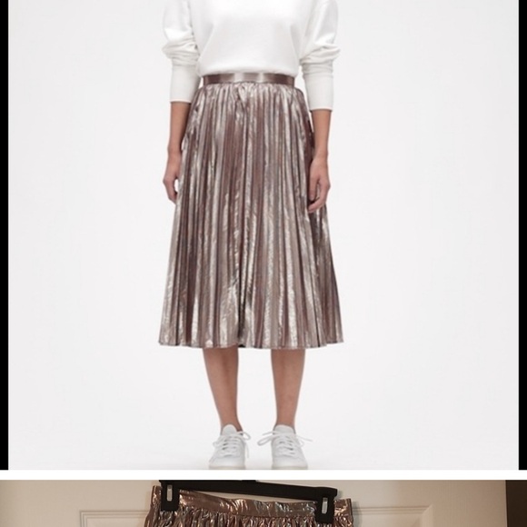 H& M Metallic pleated skirt gold w silvery undertones Sz m/sm - Picture 6 of 7
